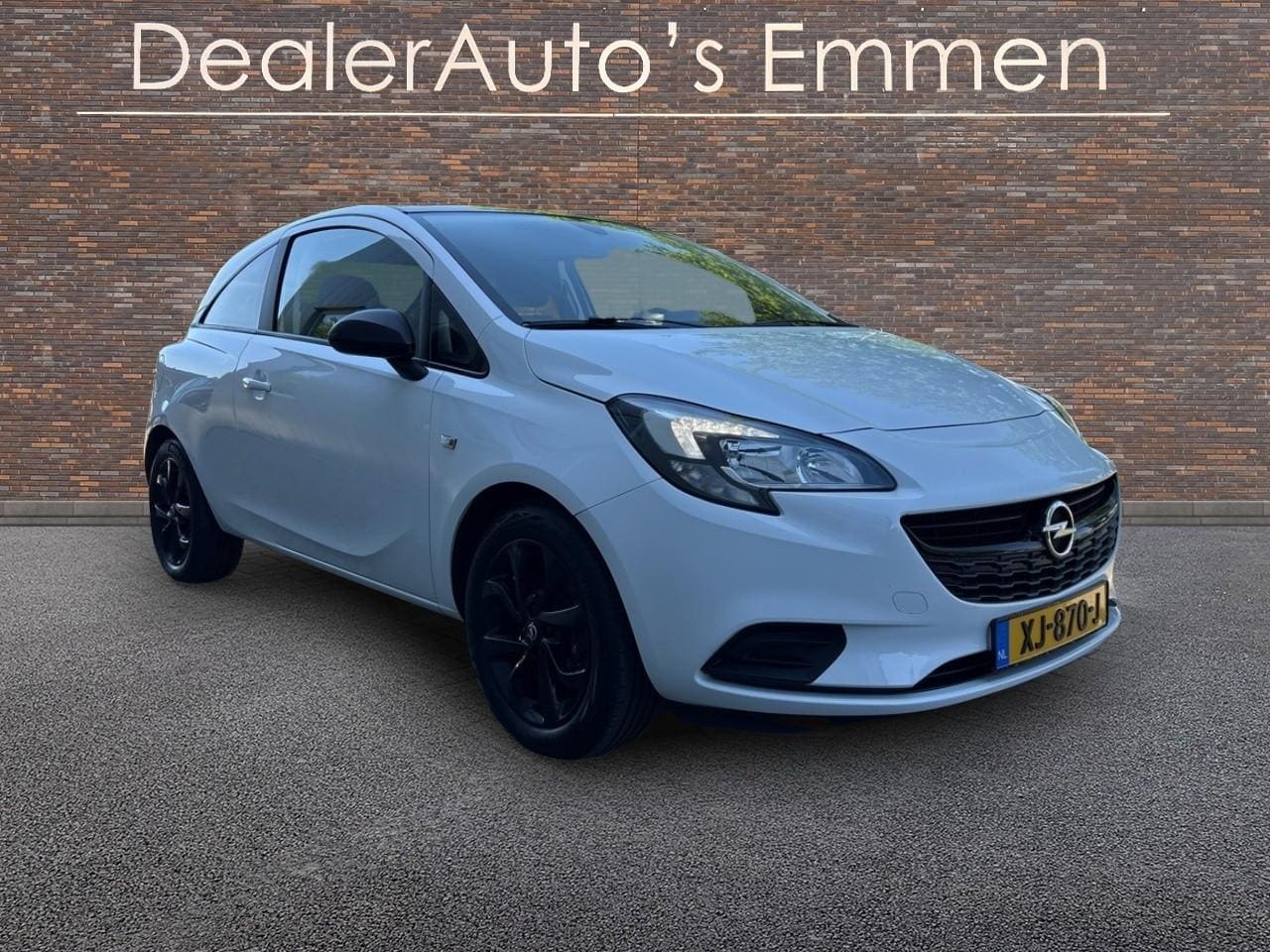 Opel Corsa - 1.4 Black Edition 1.4 Black Edition - AutoWereld.nl