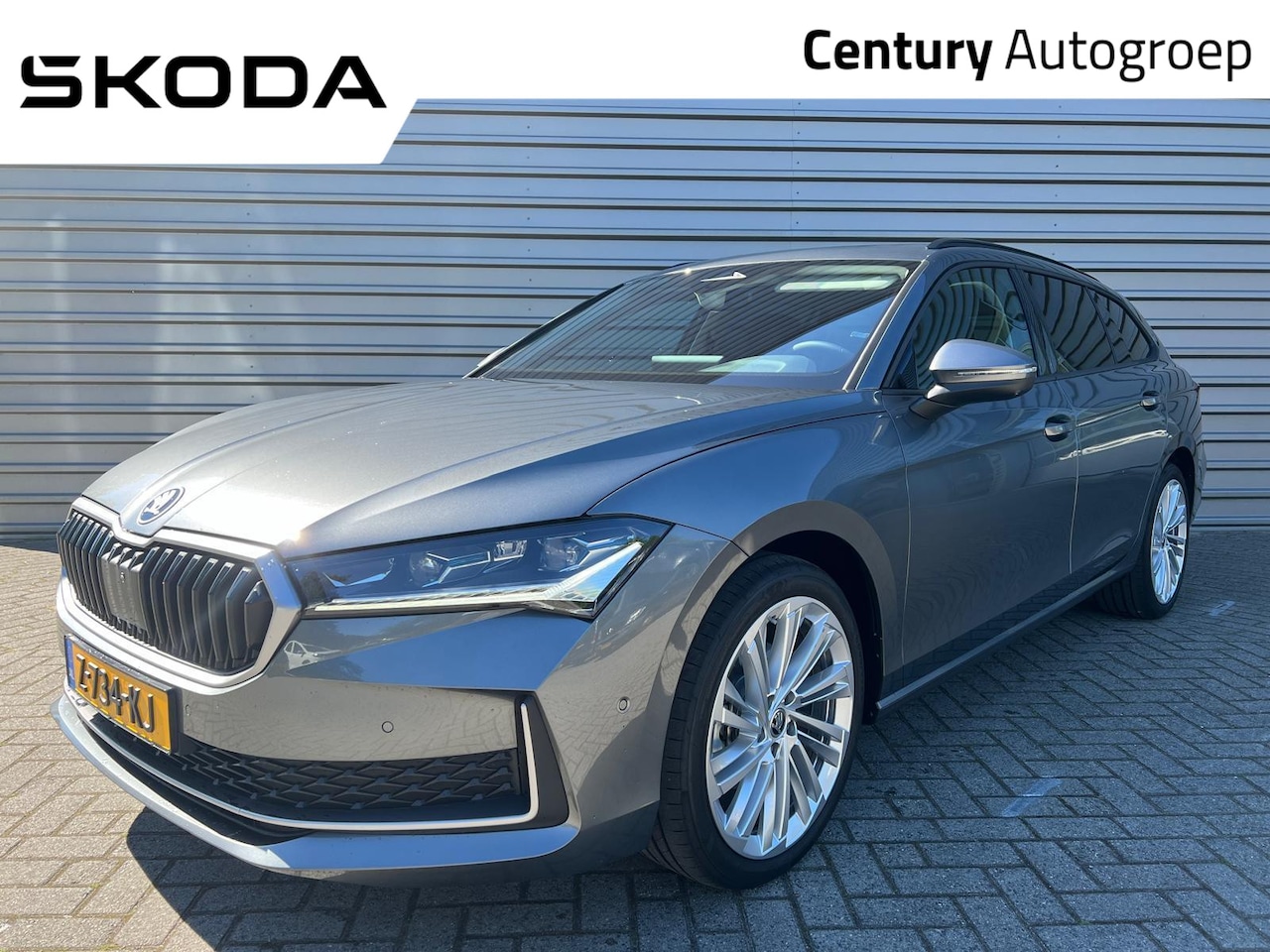 Skoda Superb Combi - 1.5 TSI MHEV First Edition + Panoramadak + Matrix led + 19 inch + stoelverwarming/ventilat - AutoWereld.nl