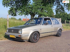 Volkswagen Golf - 1.6 CL