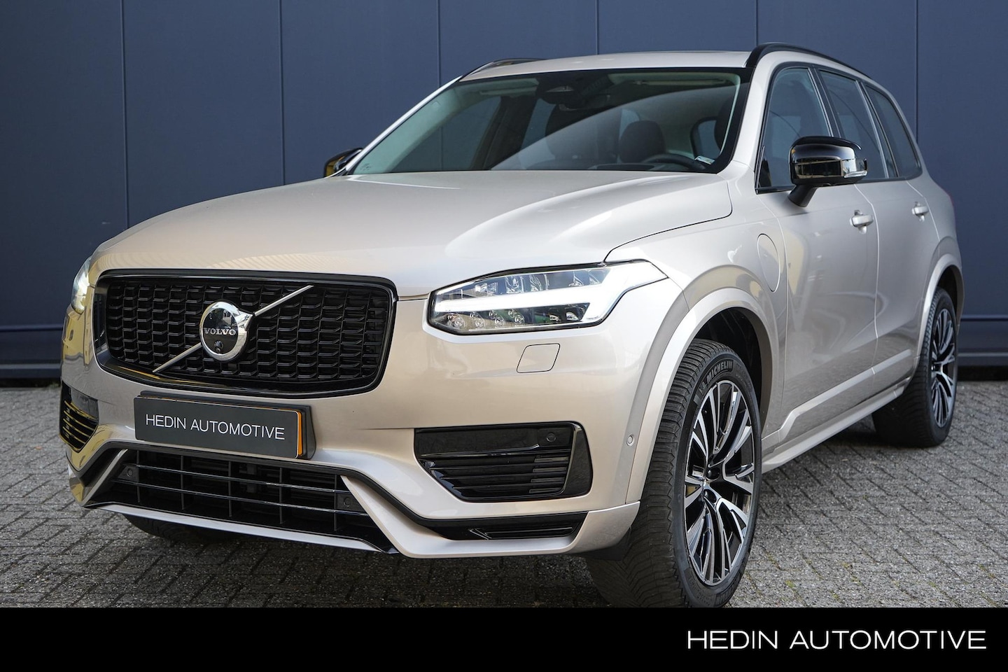 Volvo XC90 - 2.0 T8 Recharge AWD Ultimate Dark |Geventileerde voorstoelen | Bowers & Wilkins audio | Tr - AutoWereld.nl