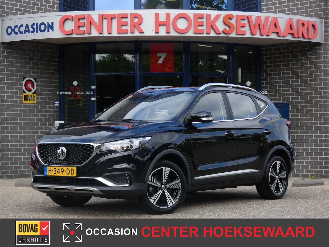 MG ZS - Ev Electric 143pk 45kWh Luxury | Panoramadak | Carplay | - AutoWereld.nl