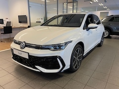 Volkswagen Golf - R-Line Edition Inclusief €2000, - inruilvoordeel | | 'App-Connect' draadloze smartphone in