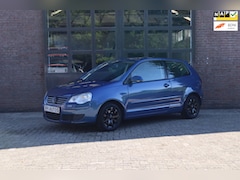 Volkswagen Polo - 1.6-16V Sportline Nieuwe APK-Nap-Cruise