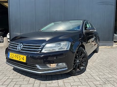 Volkswagen Passat - 1.4 TSI Navi/18'Lmv/Nap/NwApk/NtStaat
