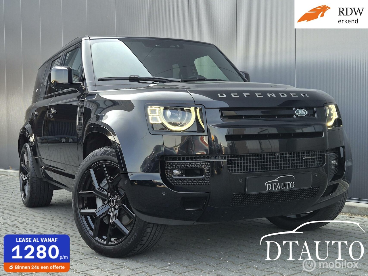Land Rover Defender 110 - 3.0 D200 SE Lucht 360 Grijs Kenteken - AutoWereld.nl