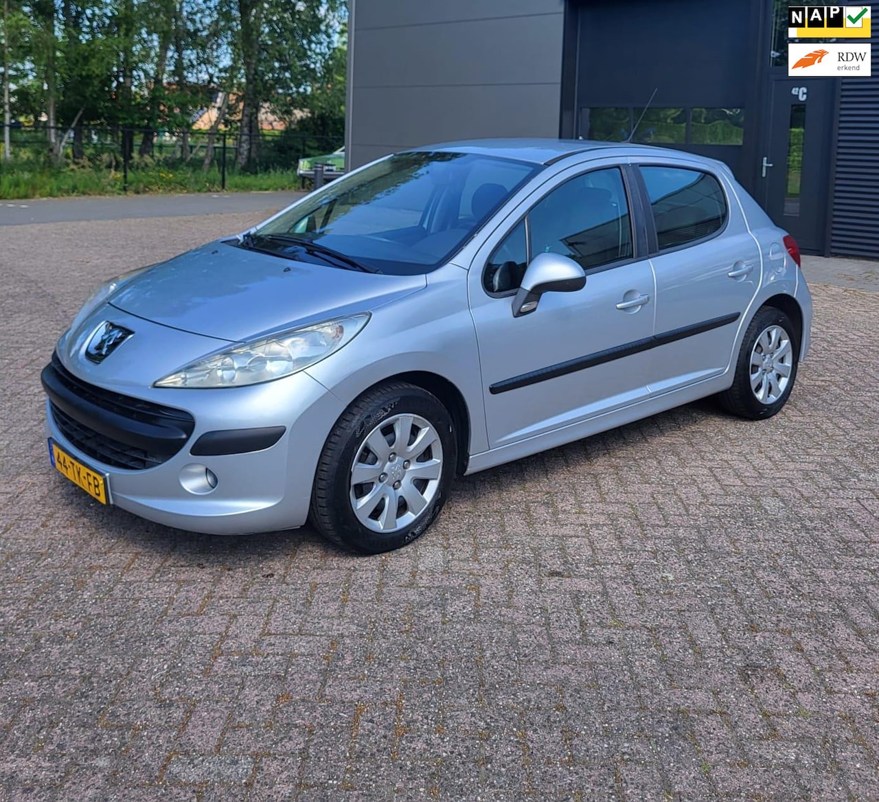 Peugeot 207 - 1.4-16V XT 1.4-16V XT, 5-drs, NAP, Airco, top onderhouden! - AutoWereld.nl