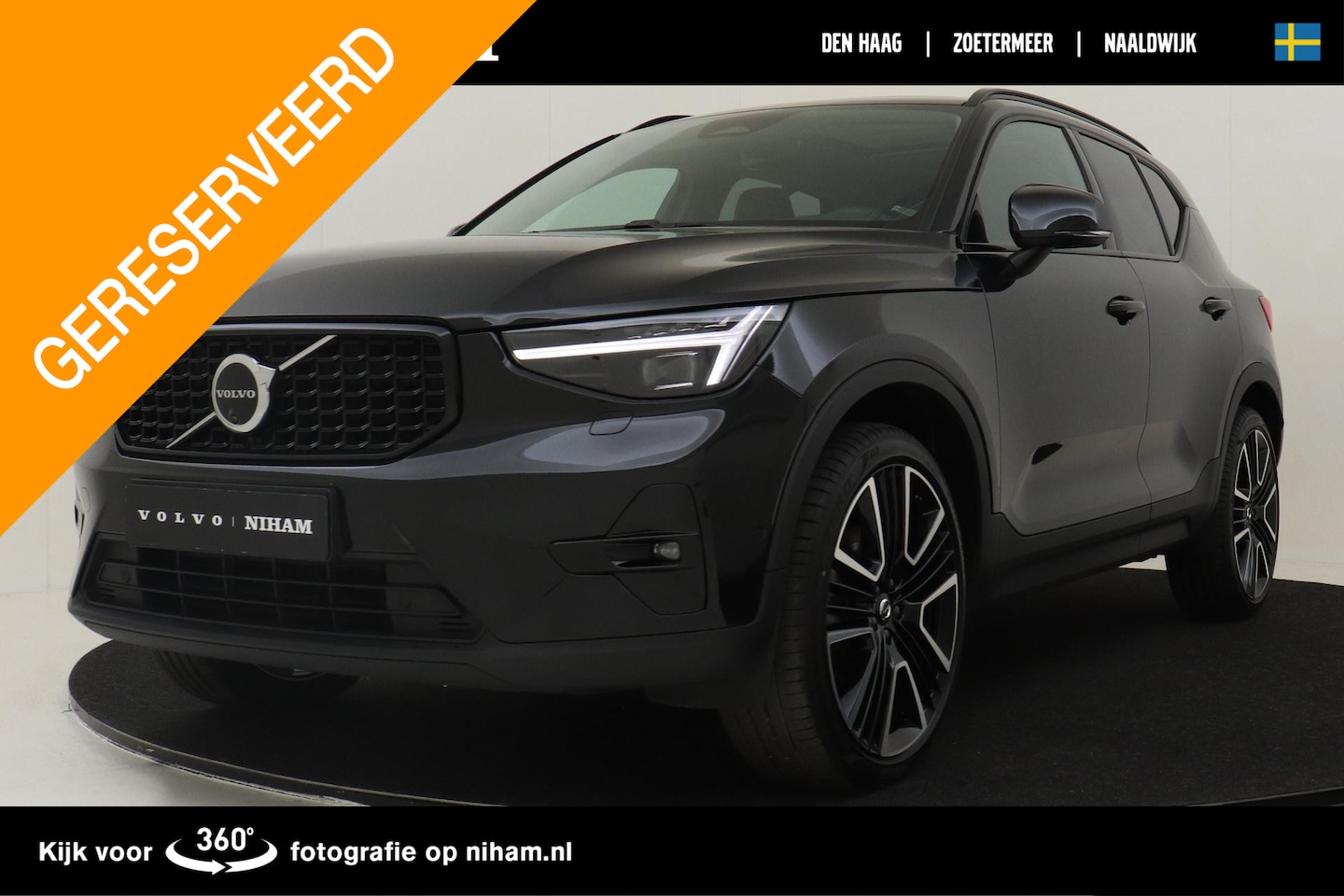 Volvo XC40 - B4 (M-HYBRID) ULTRA DARK [MY25] *FULL OPTIONS!* -PANO.DAK|PIXEL.LED|LEDER|21"|TREKHAAK|VER - AutoWereld.nl