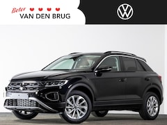 Volkswagen T-Roc - Life Edition 1.0 116 pk TSI | Trekhaak | Achteruitrijcamera | Climatronic |