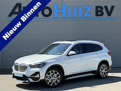 BMW X1 - xDrive25e xLine Panoramadak Stuurverwarming Head-Up Display Achteruitrijcamera ACC