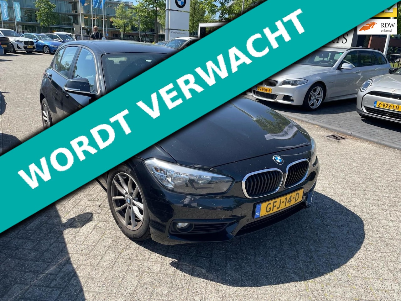 BMW 1-serie - 116i Executive 5-deurs Clima Leder Navi LED PDC Multimedia - AutoWereld.nl