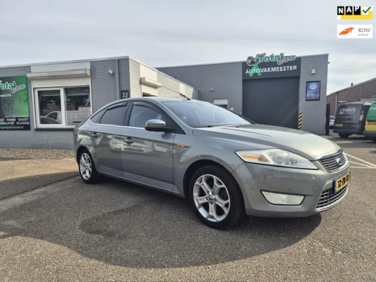 Ford Mondeo - 2.0-16V Titanium 2.0-16V Titanium - AutoWereld.nl