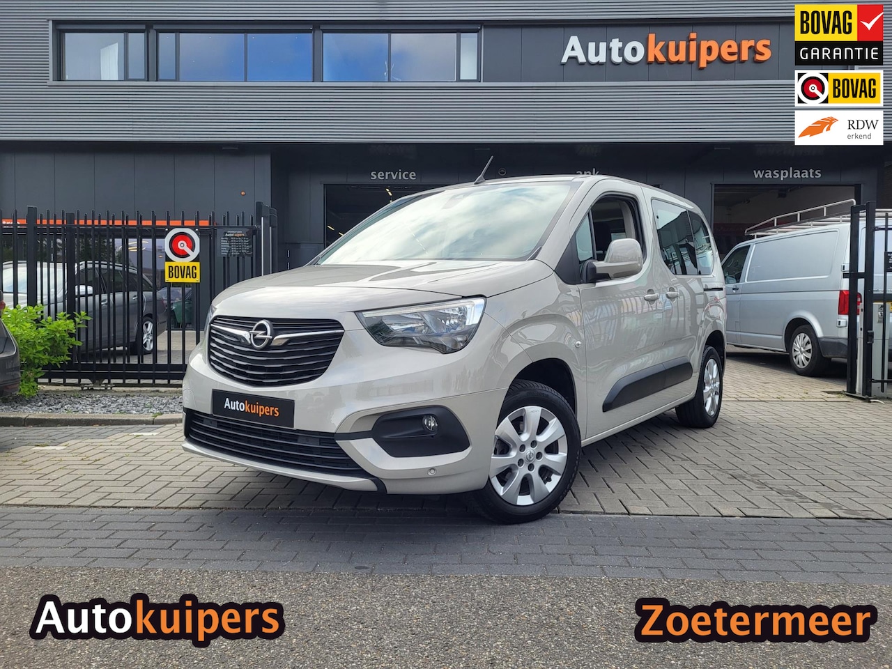 Opel Combo Life - 1.2 Turbo | Met o.a. AppleCarPlay/AndroidAuto, LED dagrijverl, PDC voor en achter en 2x sc - AutoWereld.nl