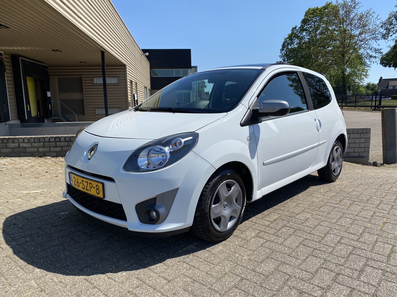 Renault Twingo - 1.2-16V Night & Day [ panoschuifdak,airco,audio,cruise ] - AutoWereld.nl