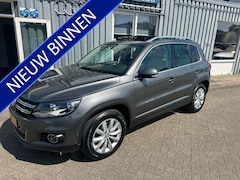 Volkswagen Tiguan - 1.4 TSI Sport&Style panoramadak