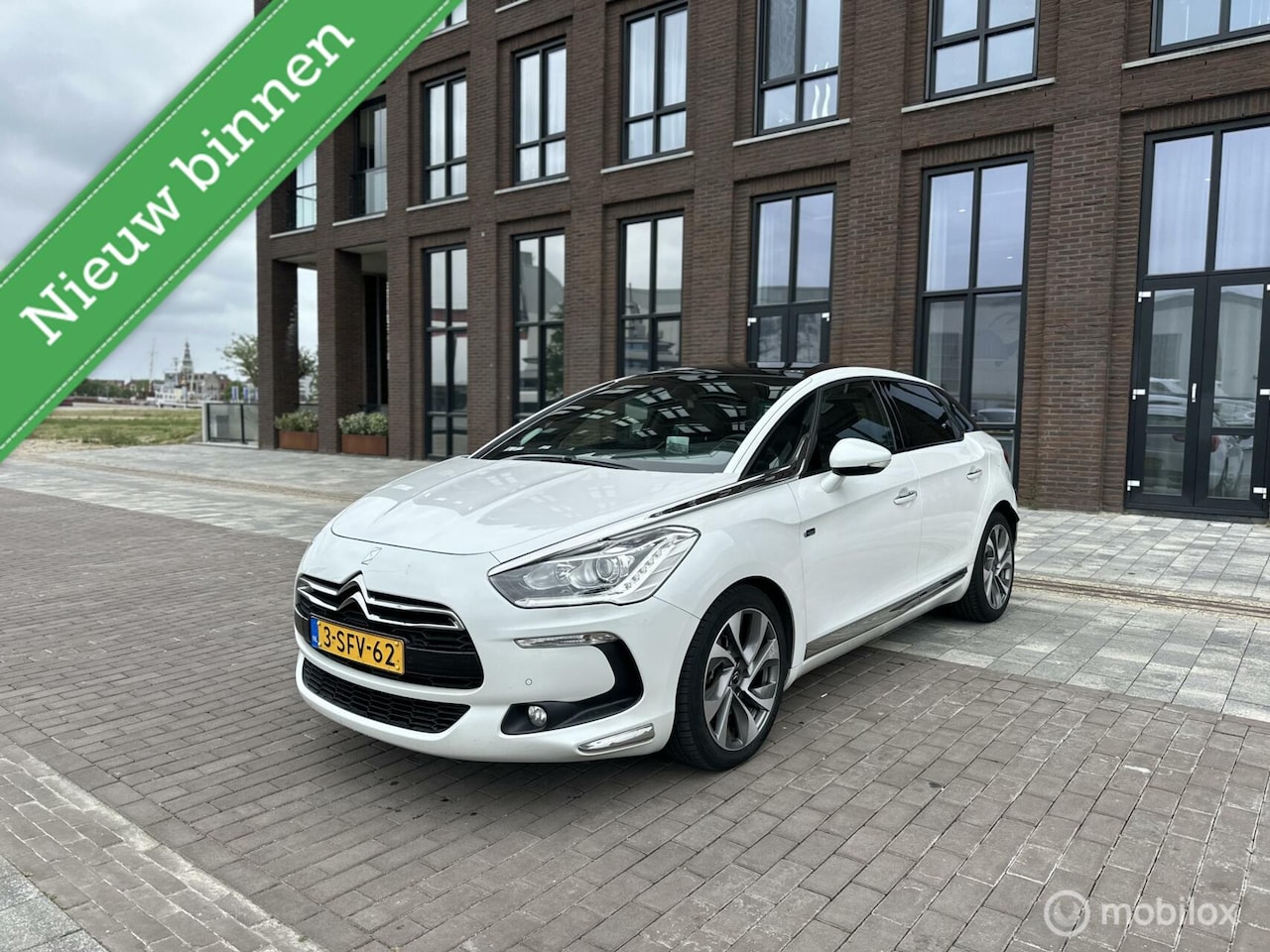 Citroën DS5 - 2.0 Hybrid4 Sport Chic 163 PK NAP Led Cruise Nav - AutoWereld.nl