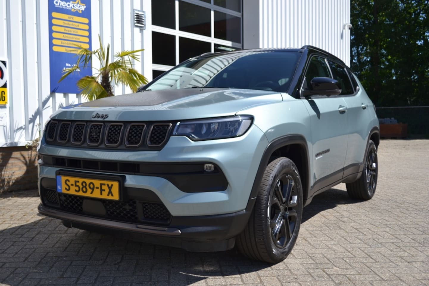 Jeep Compass - 4xe 240 Hyb. Upland - AutoWereld.nl