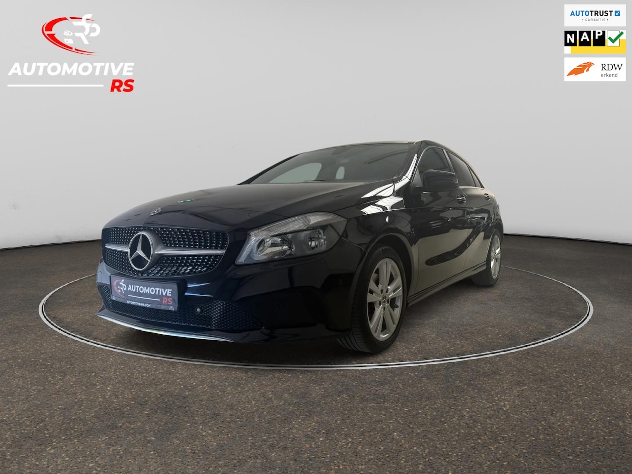 Mercedes-Benz A-klasse - 180 AMG Business Solution | Navi | Camera | PDC | Cruise Control | 17” Velgen - AutoWereld.nl