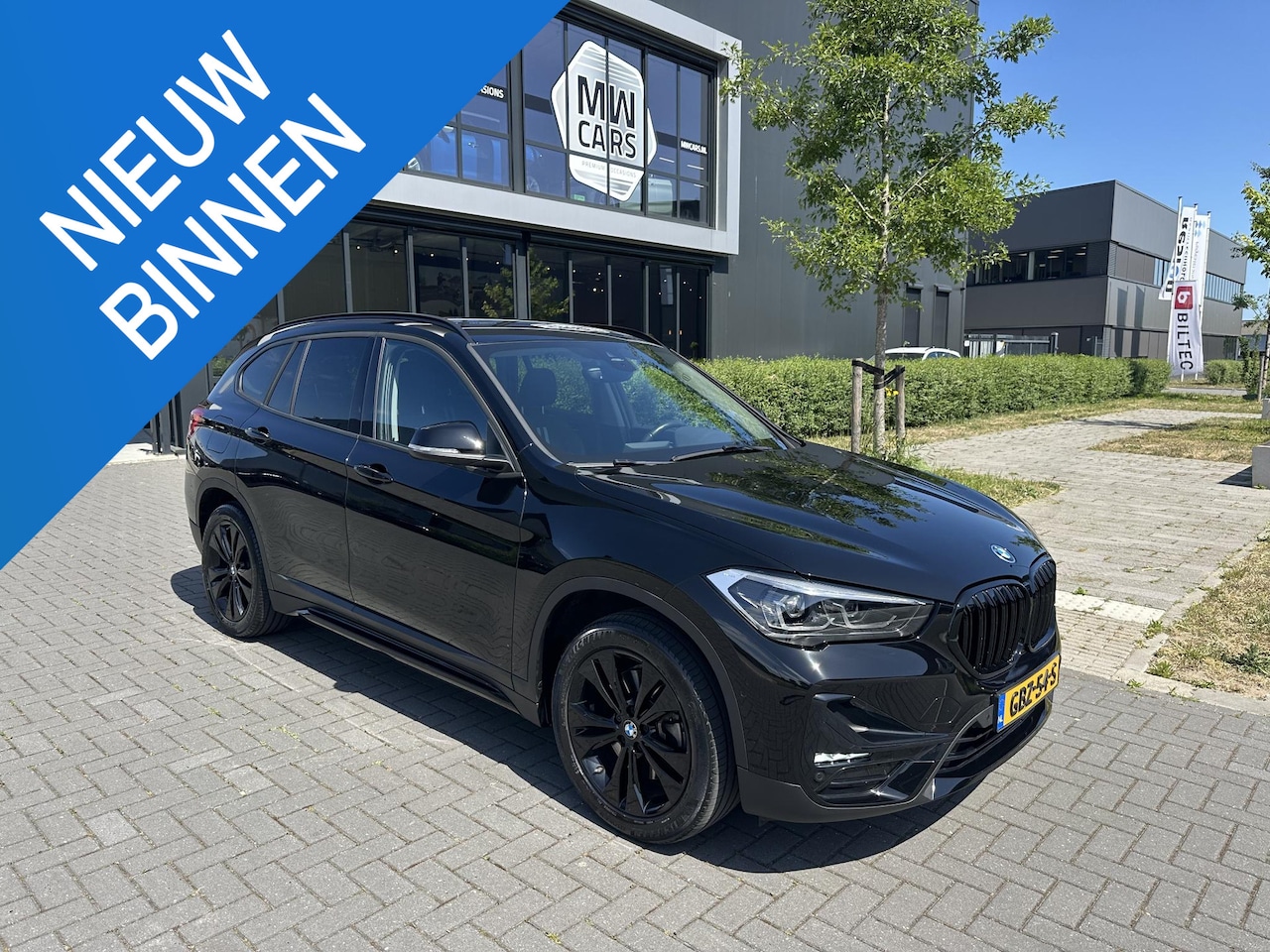 BMW X1 - xDrive25e Executive Sportline, M stuurwiel, Keyless, Camera - AutoWereld.nl