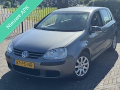 Volkswagen Golf - 1.6 FSI Nieuw APK
