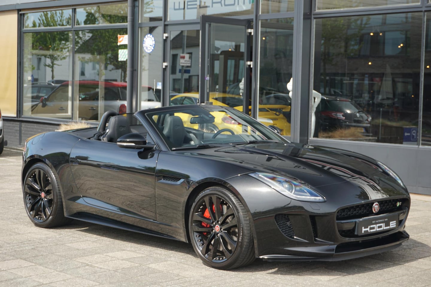 Jaguar F-type - 5.0 V8 R Convertible 5.0 V8 R Convertible - AutoWereld.nl