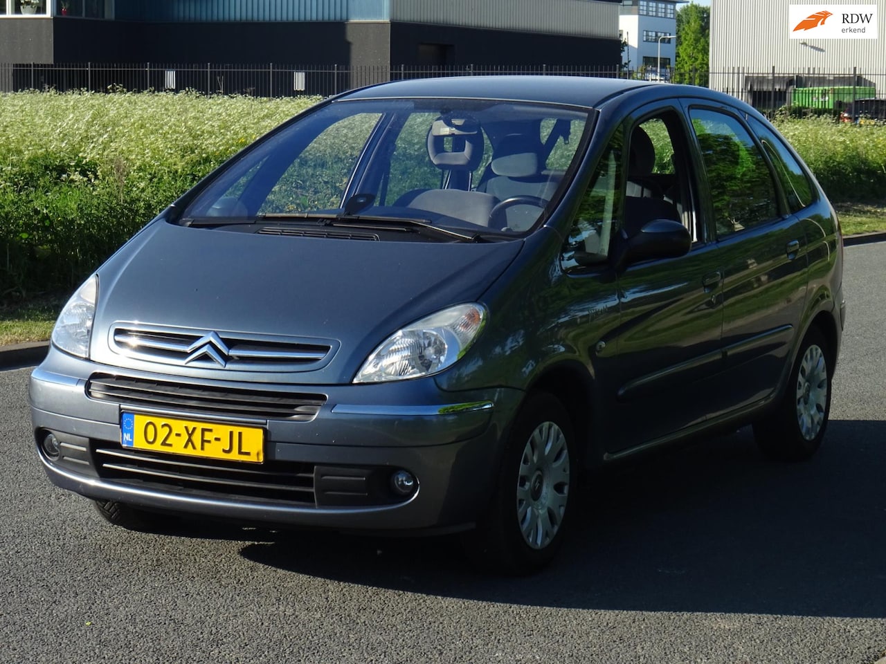 Citroën Xsara Picasso - 1.6i-16V BJ2007 NAP/CLIMA/PDC/APK - AutoWereld.nl