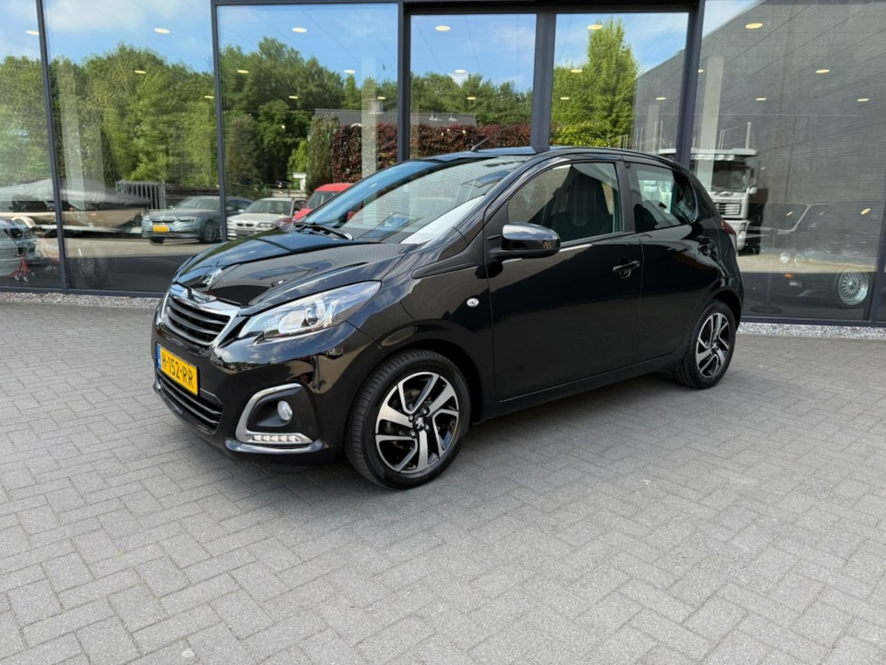 Peugeot 108 - 1.0 E-VTI Executive,1e Eig,Climate,Camera,Navi,LMV,Limiter,Multi - AutoWereld.nl