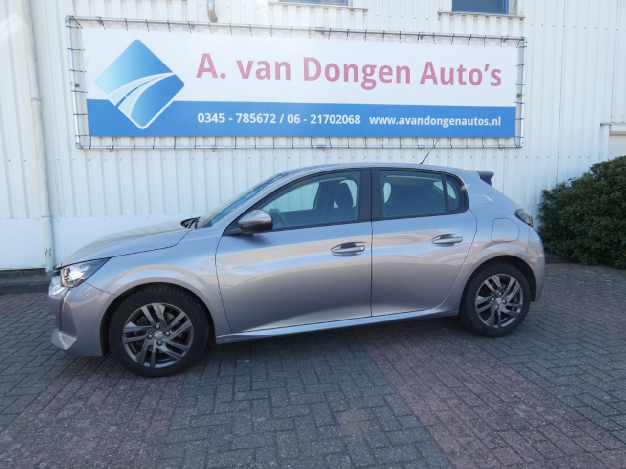 Peugeot 208 - 1.2 PT ALLURE PACK Automaat,Navi,Cruise,PDC - AutoWereld.nl