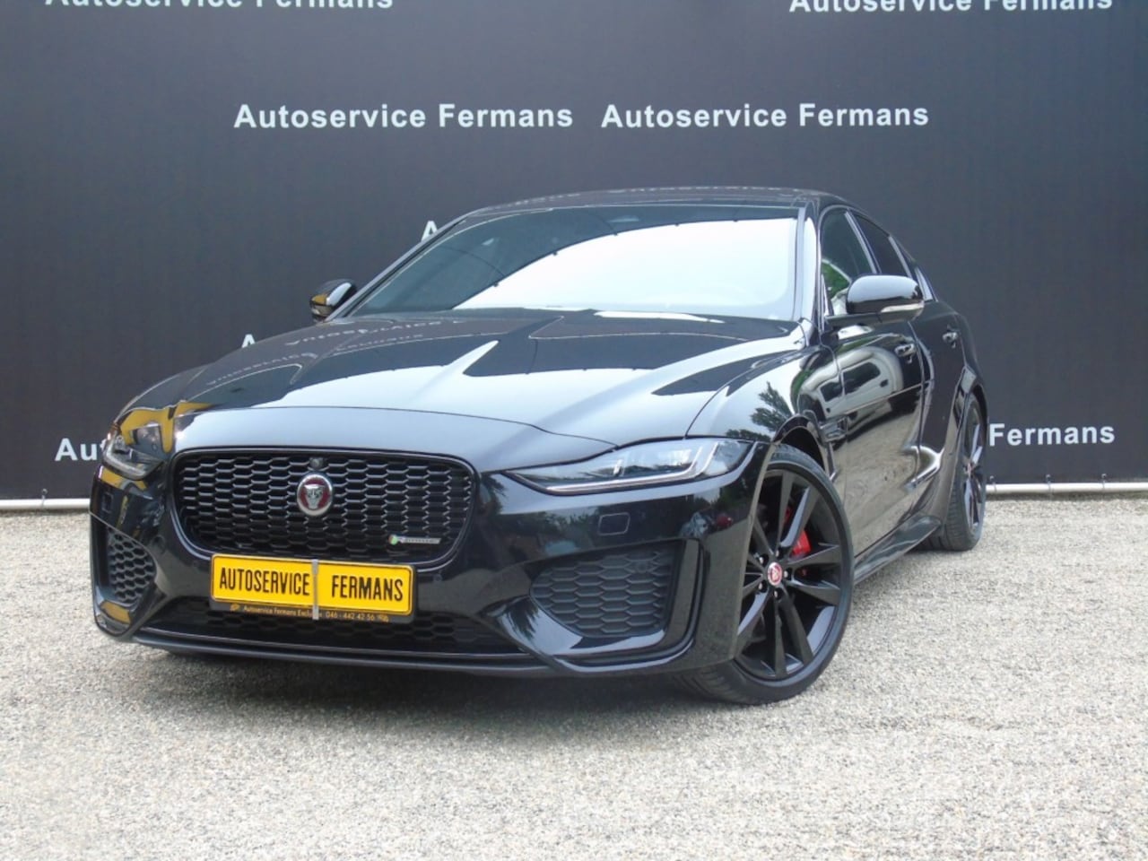 Jaguar XE - XE P250 R-Dynamic - 2022 - 31DKM - Panodak - 19 - Bomvol - AutoWereld.nl