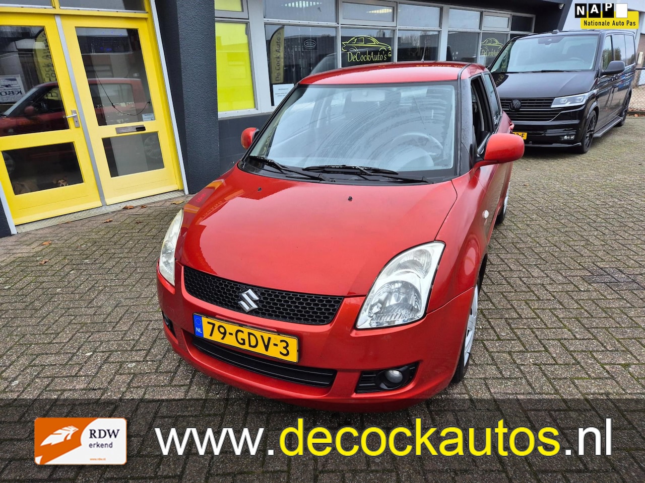 Suzuki Swift - 1.3 Shogun/5DEURS/MAAKT GELUID BIJ RIJDEN - AutoWereld.nl
