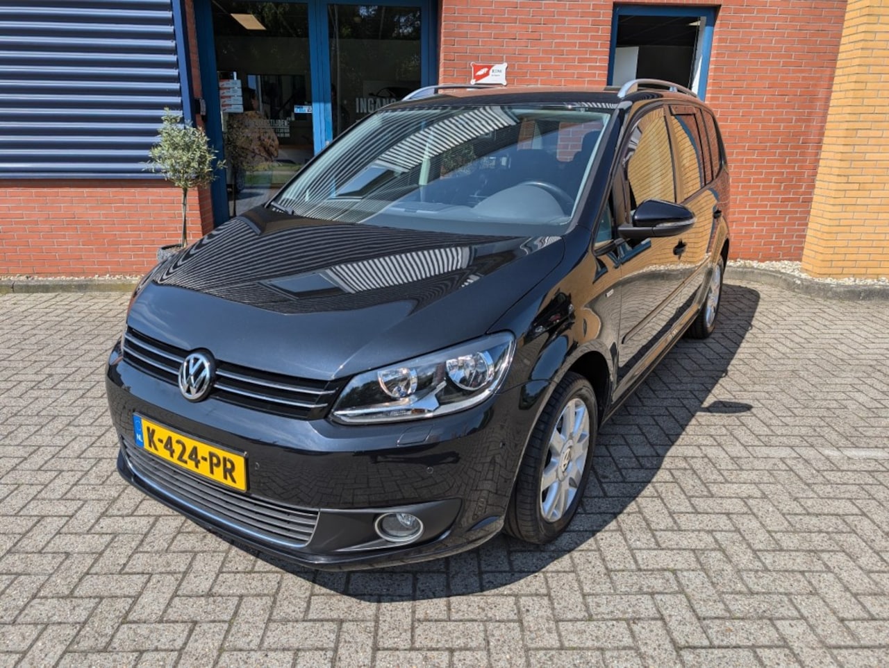 Volkswagen Touran - 1.4 TSI Comfortline 1.4 TSI Comfortline, AUTOMAAT, PDC, Stoeverwarming, Navi - AutoWereld.nl