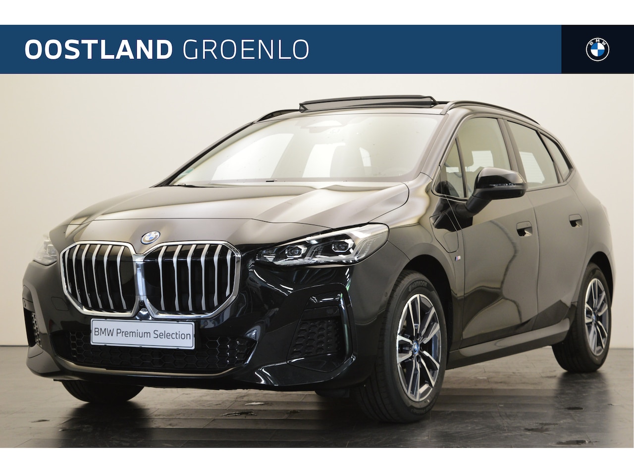 BMW 2-serie Active Tourer - 230e xDrive High Executive M Sport Automaat / Panoramadak / Trekhaak / Sportstoelen /	Adap - AutoWereld.nl