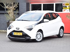 Toyota Aygo - 1.0 VVT-i x-play 2021 Navigatie Carplay 5x op Voorraad