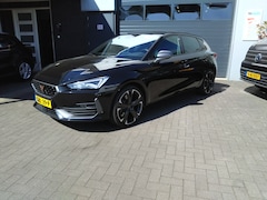CUPRA Leon - 1.4 e-Hybrid Business Nieuwstaat!