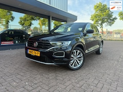 Volkswagen T-Roc - 2.0 TSI 4Motion Sport | LED | Keyless | ACC