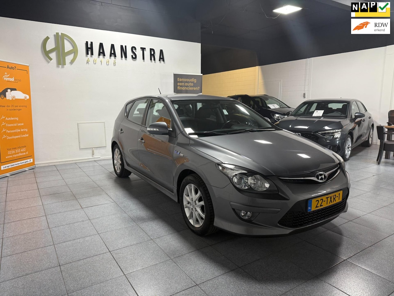 Hyundai i30 - 1.4i i-Motion Airco, LM Velgen ,1e Eigenaar, NL Auto! NAP - AutoWereld.nl