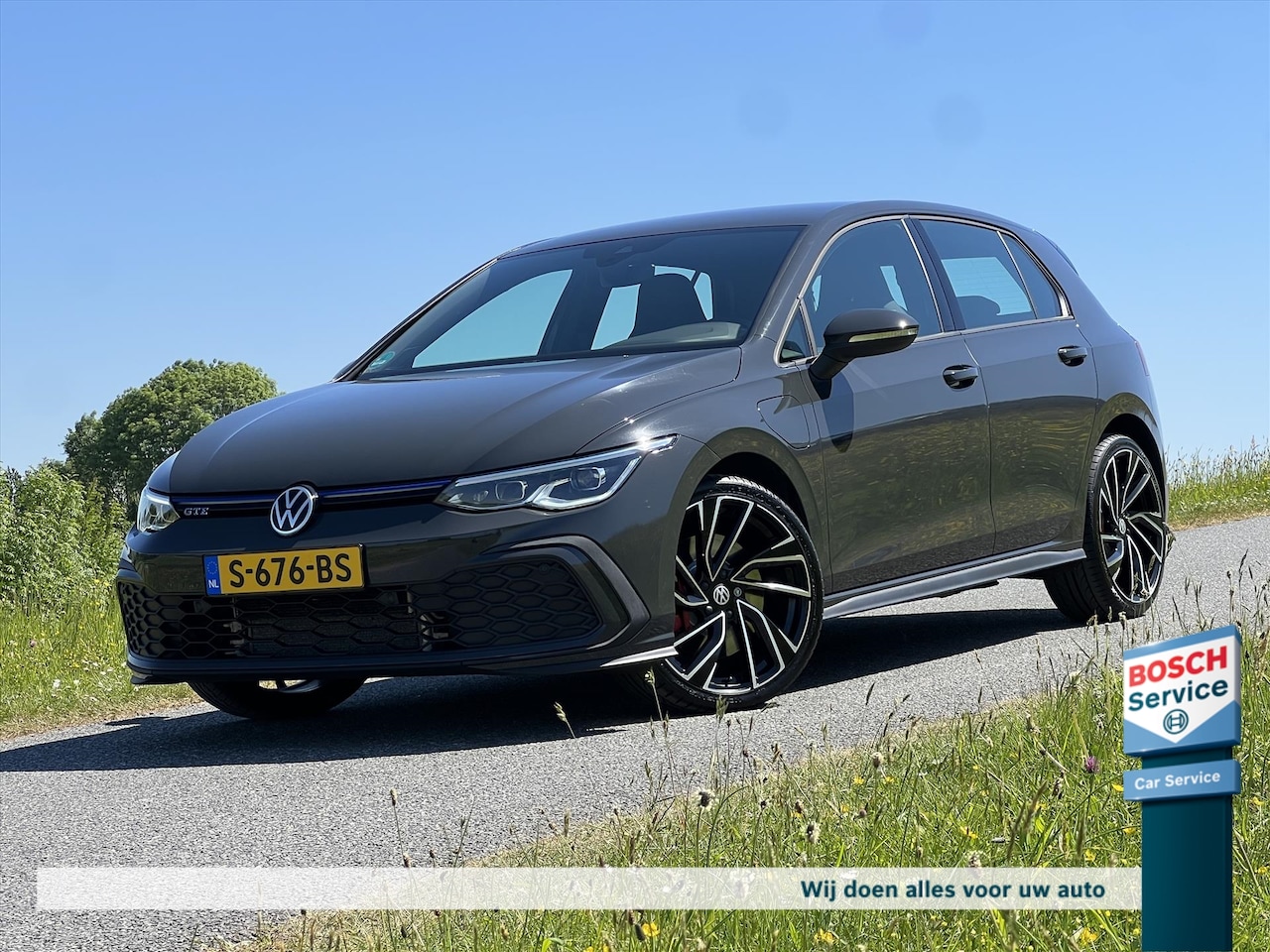Volkswagen Golf - GTE 1.4 eHybrid 245PK / IQ licht / Sfeer / Camera / Carplay / Virtual Cockpit / Acc / Dcc - AutoWereld.nl