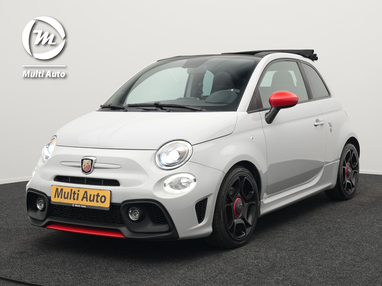 Abarth 595 - Fiat Pista 165 pk Automaat Campovolo Grau | bi Xenon | Monza Sportuitlaat | Apple Carplay - AutoWereld.nl