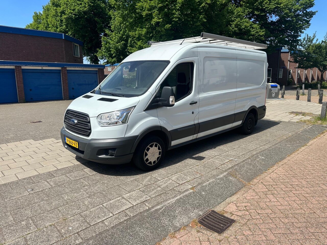 Ford Transit - 310 2.0 TDCI L3H2 Trend Euro 6 3pers Cruise Imperiaal - AutoWereld.nl