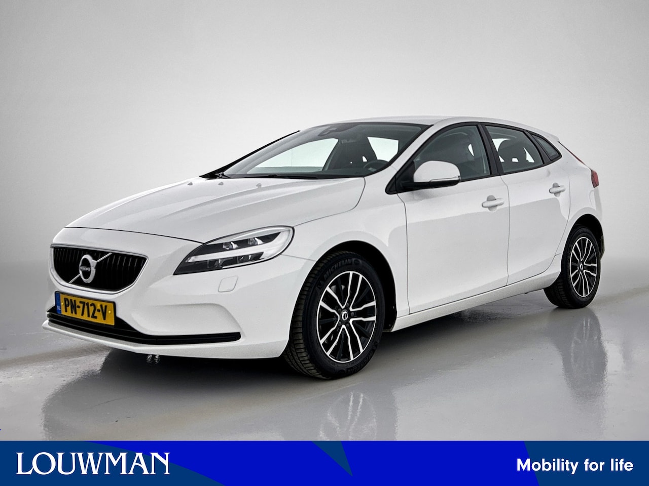 Volvo V40 - 2.0 T2 Nordic+ Inruiler Ruud - AutoWereld.nl