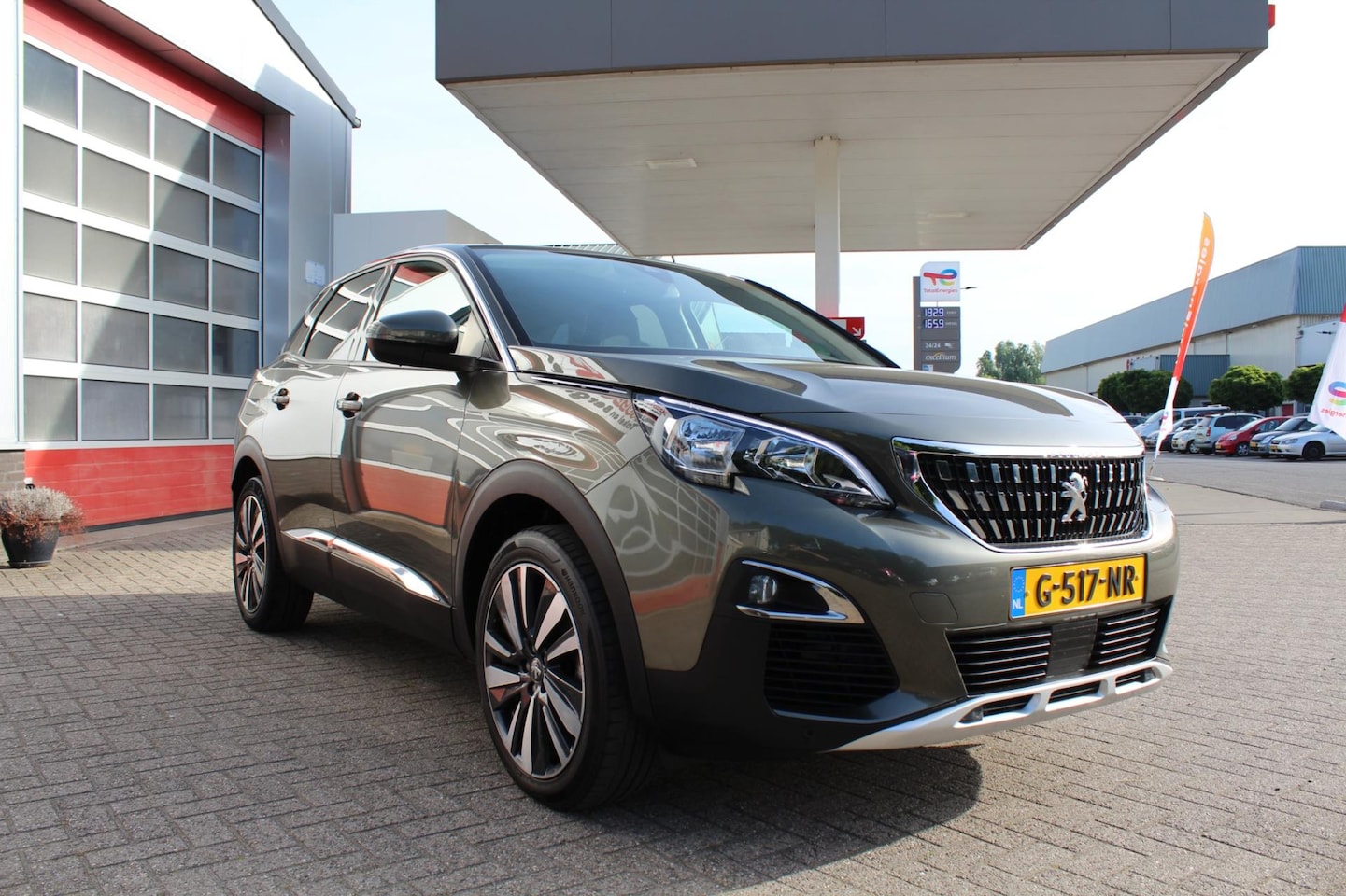 Peugeot 3008 - 1.2 PureTech Allure 1.2 PureTech Allure - AutoWereld.nl