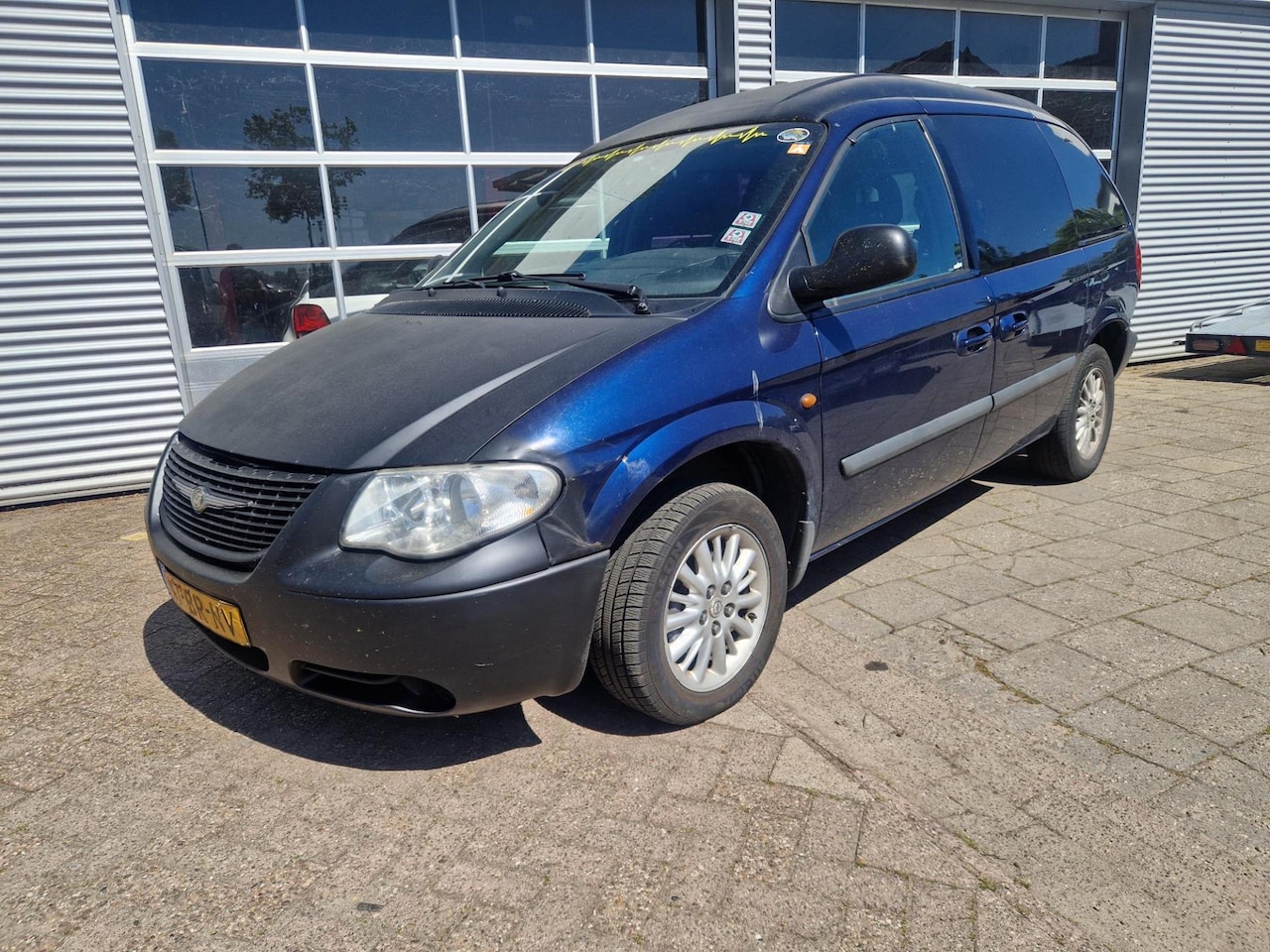 Chrysler Voyager - 2.5 CRD SE High Roof 2.5 CRD SE High Roof ( EXPORTPRIJS) - AutoWereld.nl