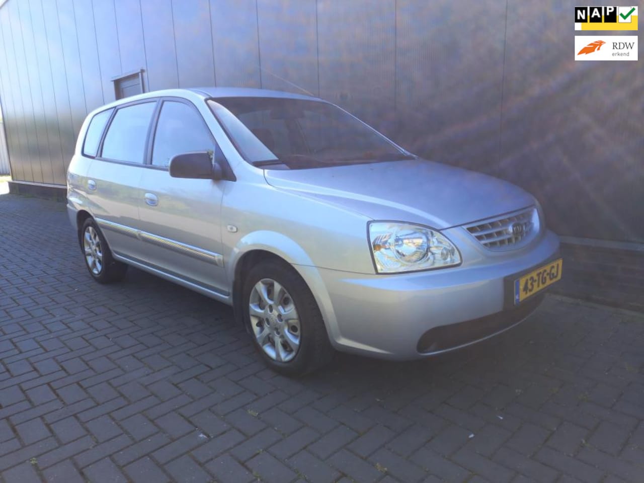 Kia Carens - 1.6-16V LX / 109482 k.m. - AutoWereld.nl
