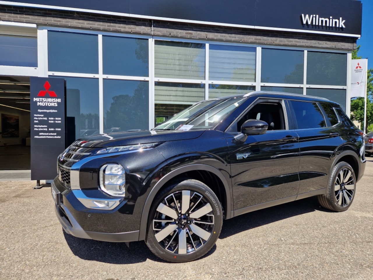 Mitsubishi Outlander - 2.4i PHEV Business Edition - AutoWereld.nl