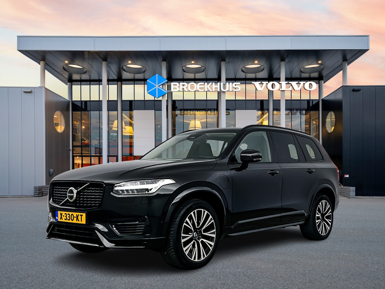 Volvo XC90 - T8 Recharge AWD Ultimate Dark | Luchtvering | 360 Camera | Trekhaak | Head-up | Harman Kar - AutoWereld.nl