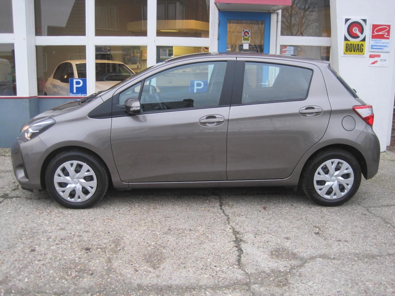 Toyota Yaris - 1.0 VVT-i Energy - Climate,cruise, navi, rijklaarprijs - AutoWereld.nl