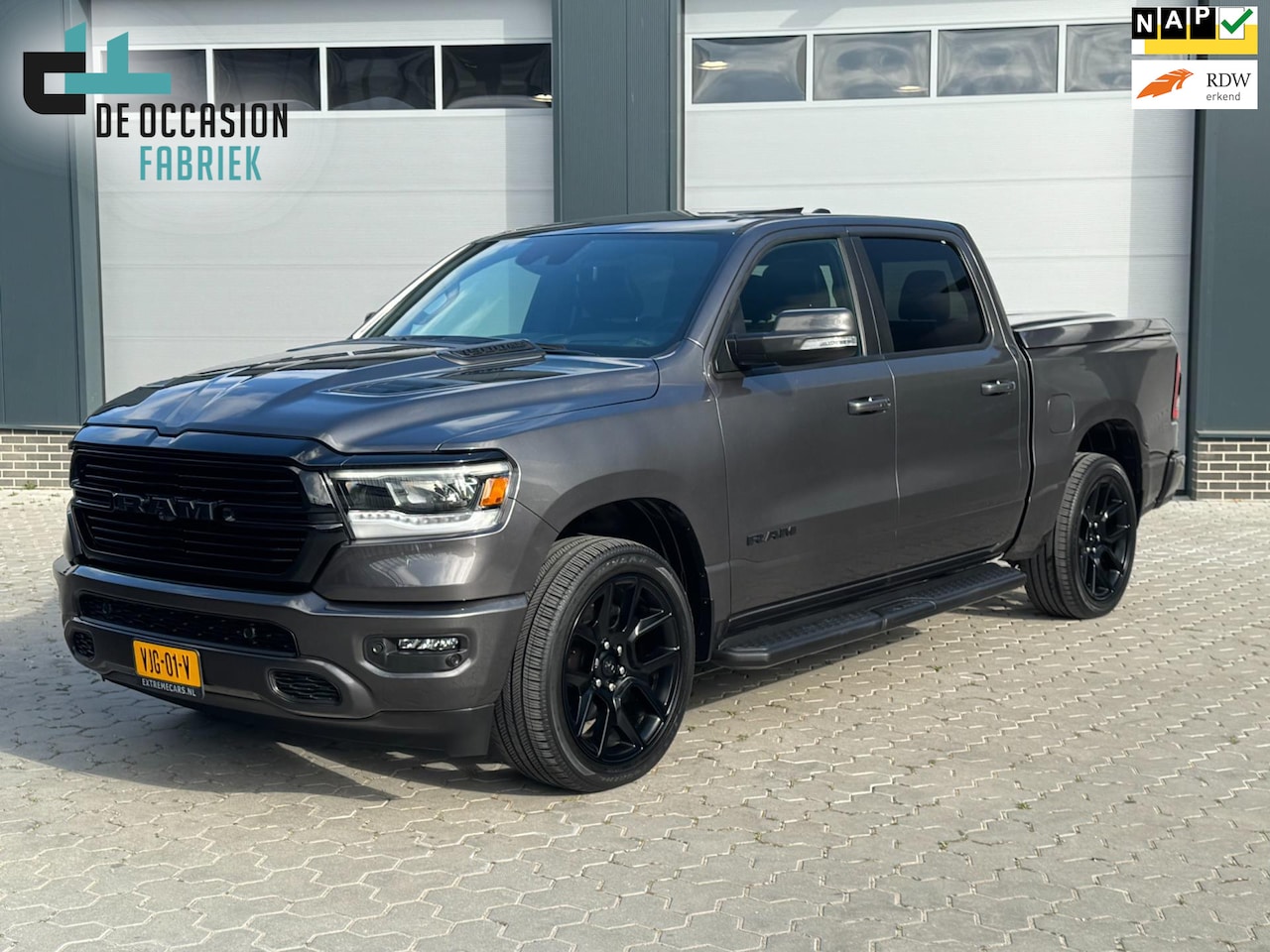 Dodge Ram 1500 - 5.7 V8 4x4 Crew Cab Limited Pano Haak - AutoWereld.nl