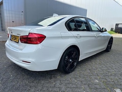 BMW 3-serie - 318i High Executive CLIMAT AUTOMAAT BJ 4-2018 APK 4-2026