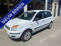 Ford Fusion - 1.4-16V Comfort NIEUWE APK 06-2026/ 4 NIEUWE BANDEN