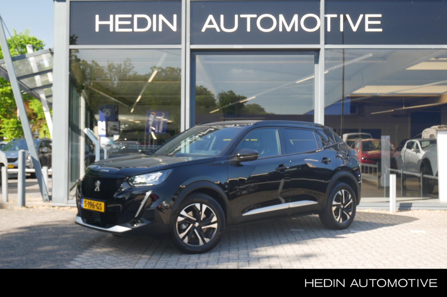 Peugeot e-2008 - EV Allure Pack 50 kWh |3-Fase | Navigatie | Apple Car Play | Dealer Onderhouden - AutoWereld.nl