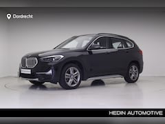 BMW X1 - sDrive18i xLine | Trekhaak | Hifi | Head-Up | Camera | 18" M-sport